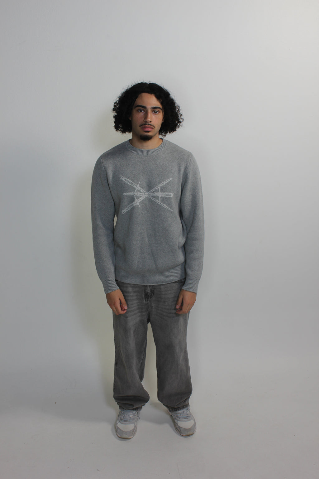 GREY SWEATER